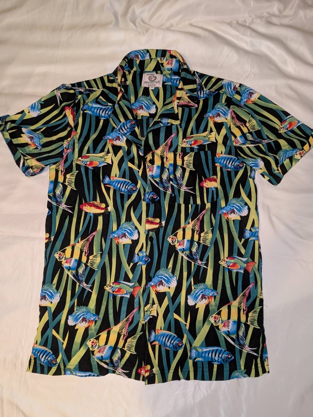 Resolution Clothing Tropical Fish Graphic Button Down Shirt S
